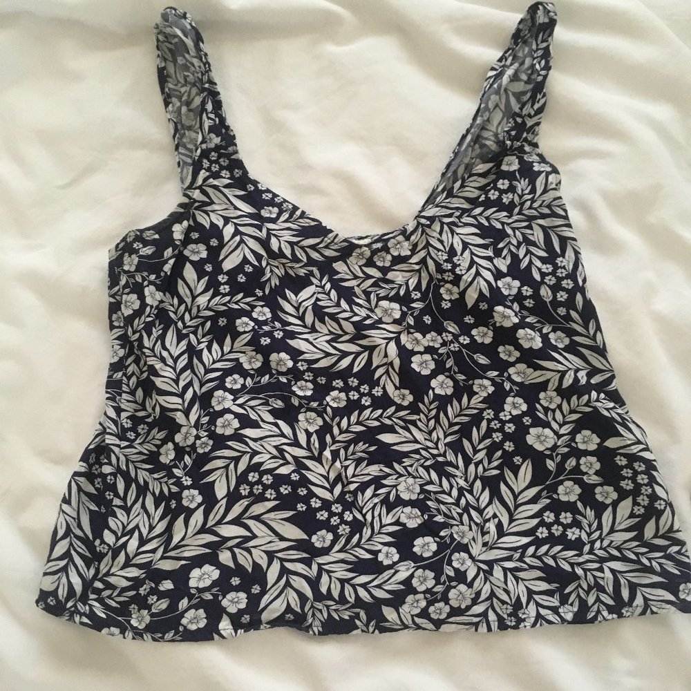 Blue Floral V-Neck Crop Top